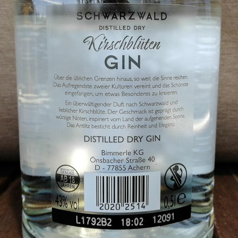 Dry Nerds – Distilled Schwarzwald Gin Kirschblüten Gin